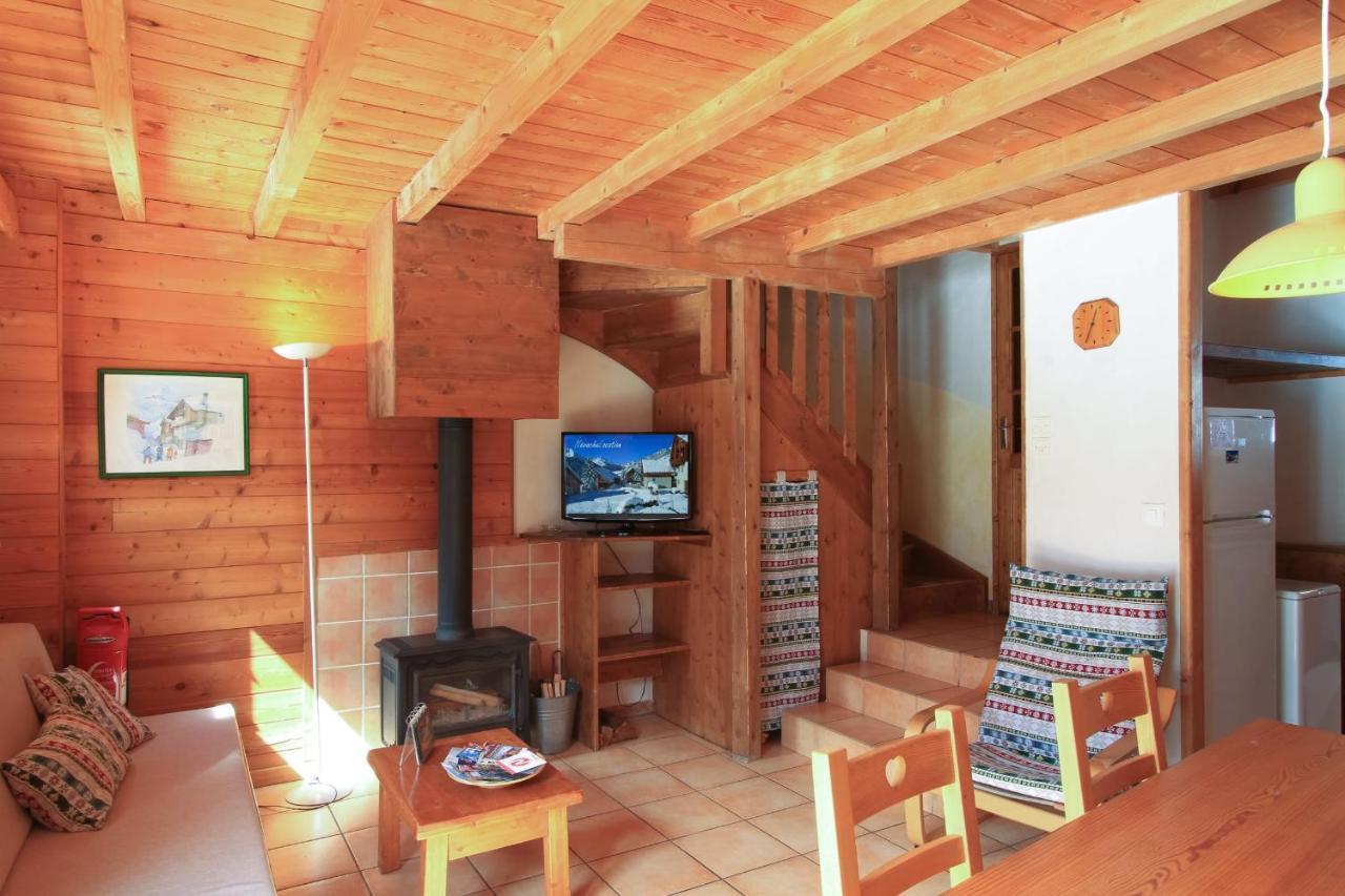 Le Gouroun Hameau Des Chazals Nevache Hautes Alpes المظهر الخارجي الصورة